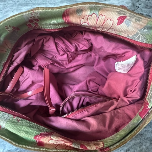 Lucky Brand Floral Crossbody Bucket Bag with Suede Trim - Picture 11 of 13